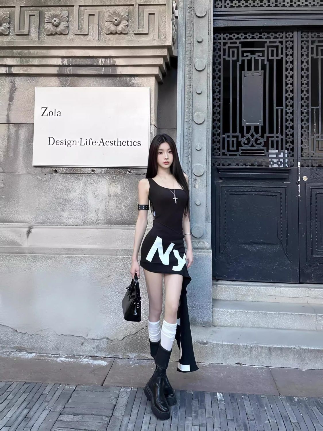 Slimming square-neck dress