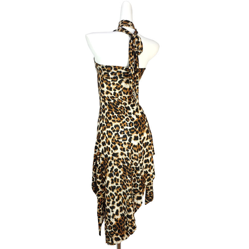 dress Vintage-inspired design with a modern