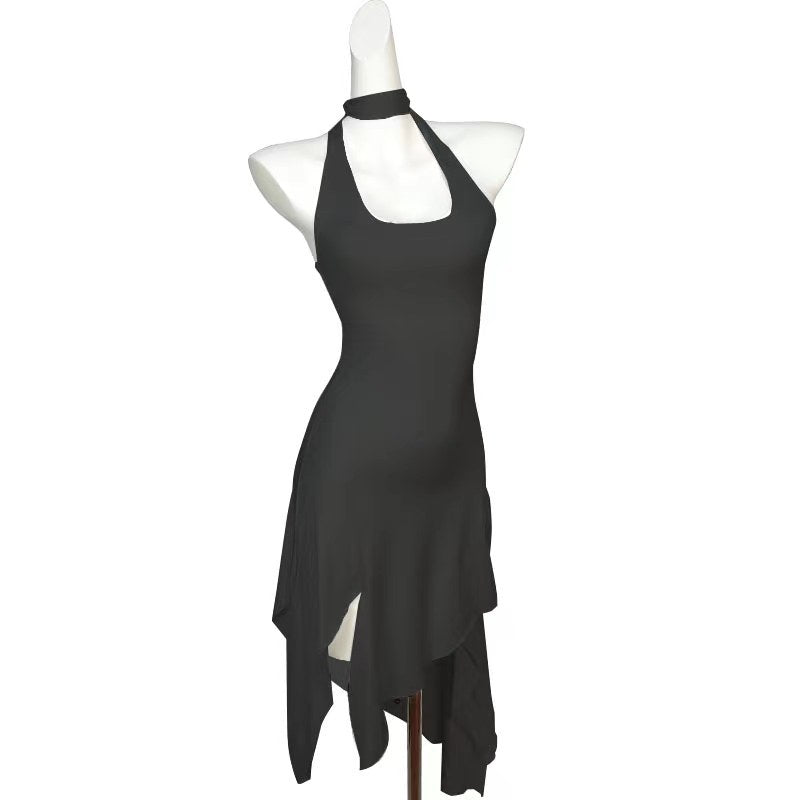 dress Vintage-inspired design with a modern